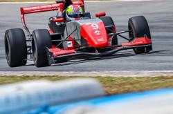 开云体育中国-雷诺车队逆转梅赛德斯，皮亚斯特里高光表现