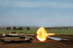 开云体育入口-盐湖城雪崩，爵士用防守的洪流冲垮灰熊，米切尔于冰火淬炼中完成自我救赎