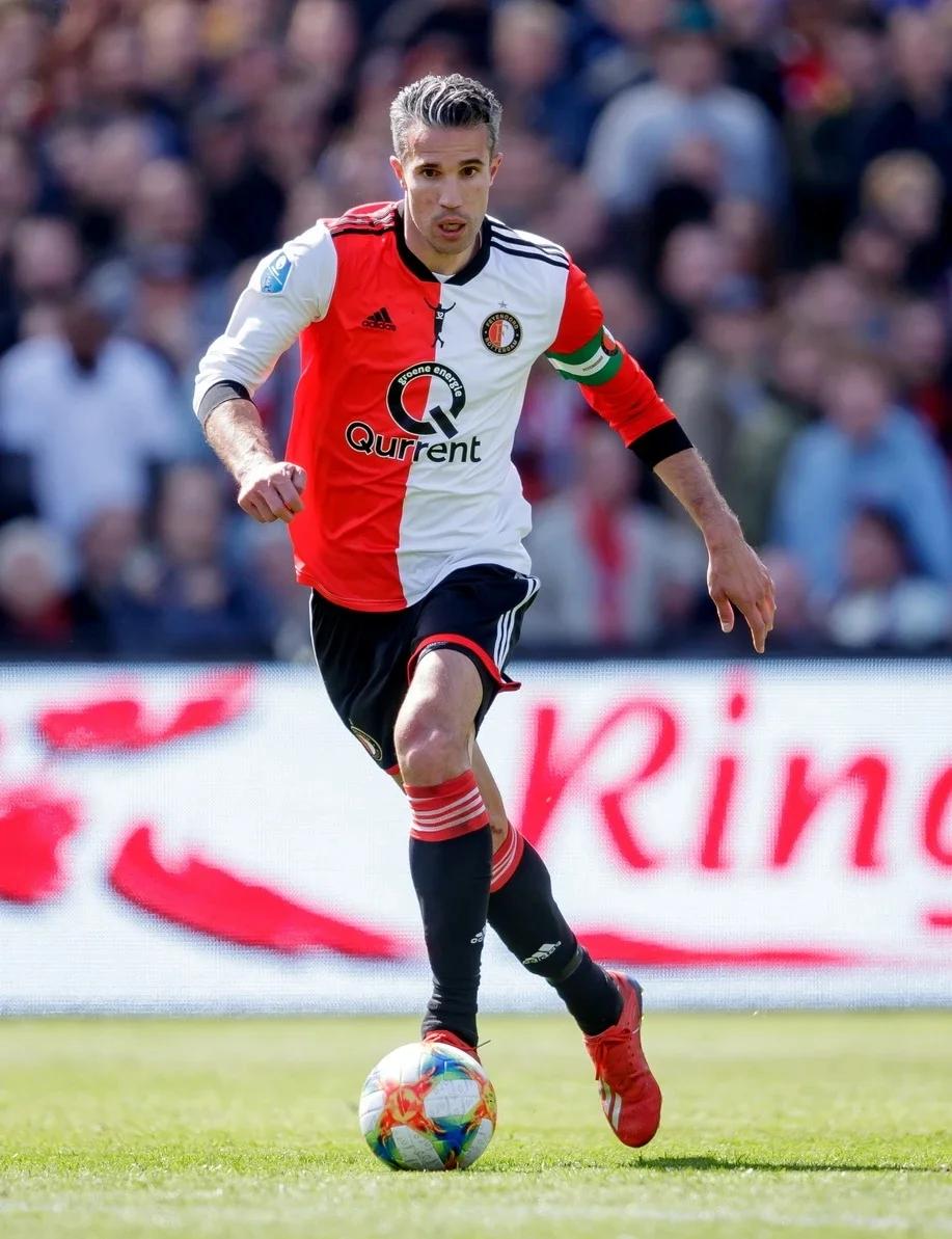 法国碾压秘鲁,范佩西爆发神勇的简单介绍 法国碾压秘鲁,范佩西爆发神勇的简单介绍