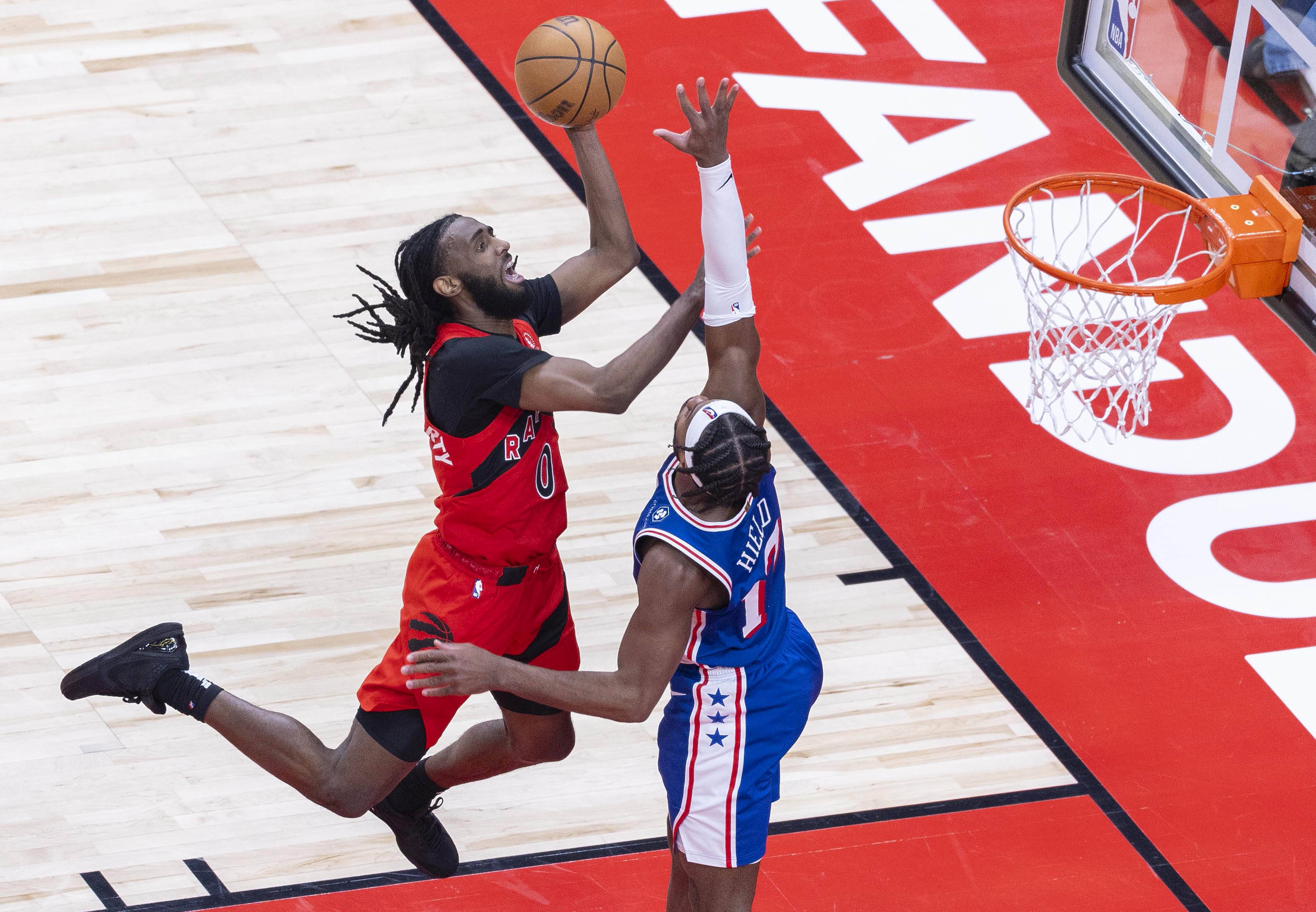 雷霆横扫猛龙,巴恩斯统治全场的简单介绍 雷霆横扫猛龙,巴恩斯统治全场的简单介绍