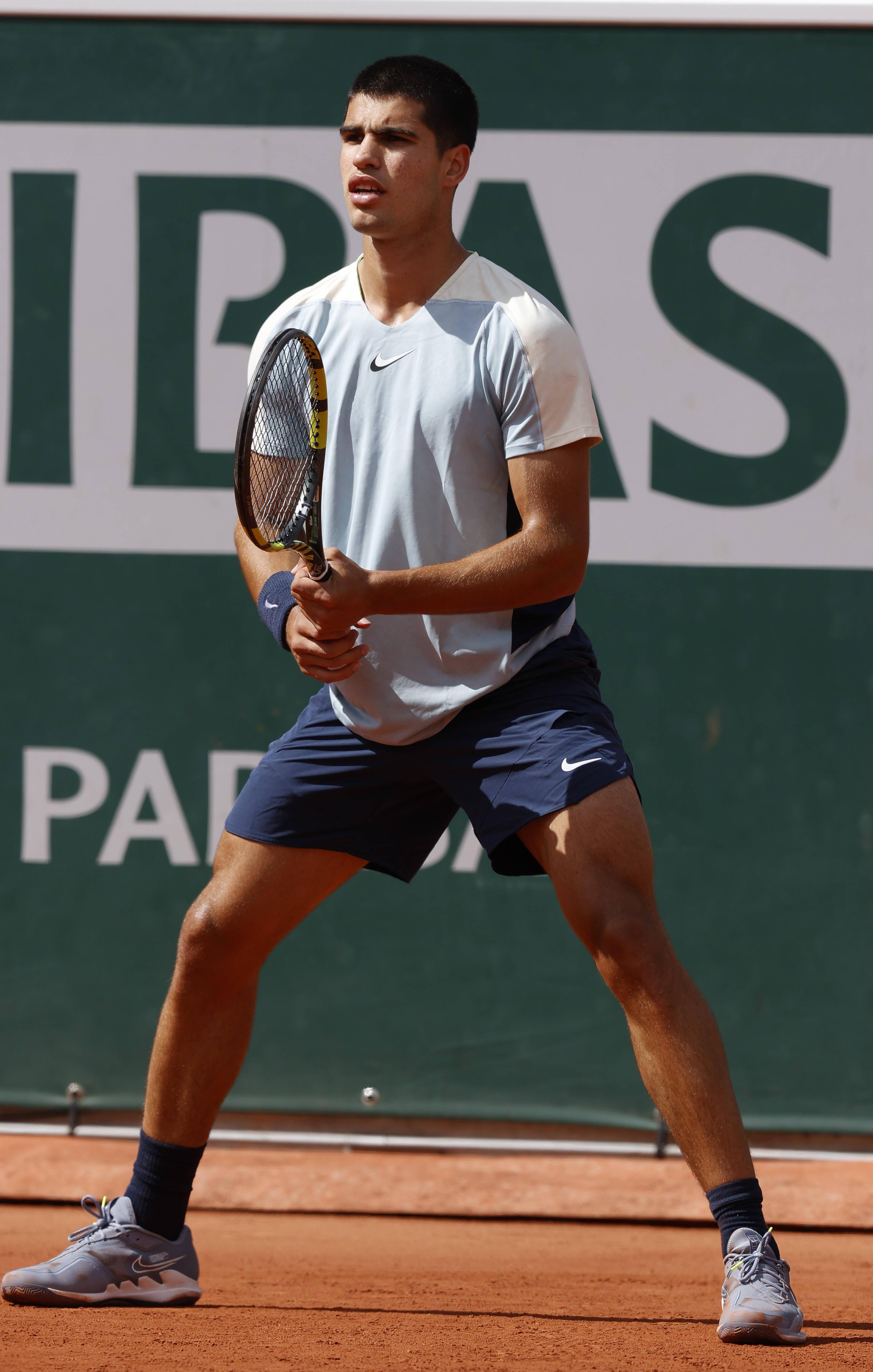 日本网球队力克欧洲网球队，阿尔卡拉斯高光表现