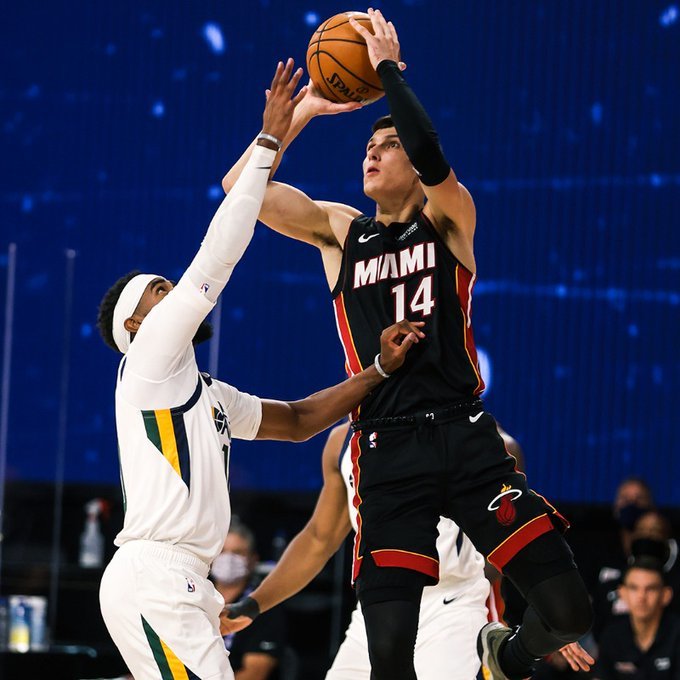 菲律宾男篮鏖战热火B队,戈贝尔三分雨点燃全场 菲律宾男篮鏖战热火B队,戈贝尔三分雨点燃全场