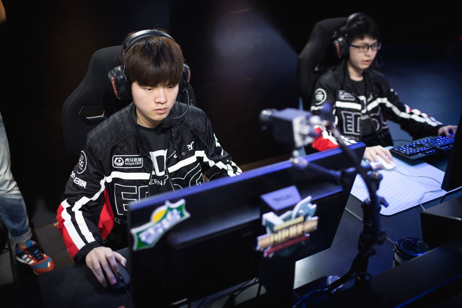 SBTC绝杀DFM,Deft绝境逆转 SBTC绝杀DFM,Deft绝境逆转