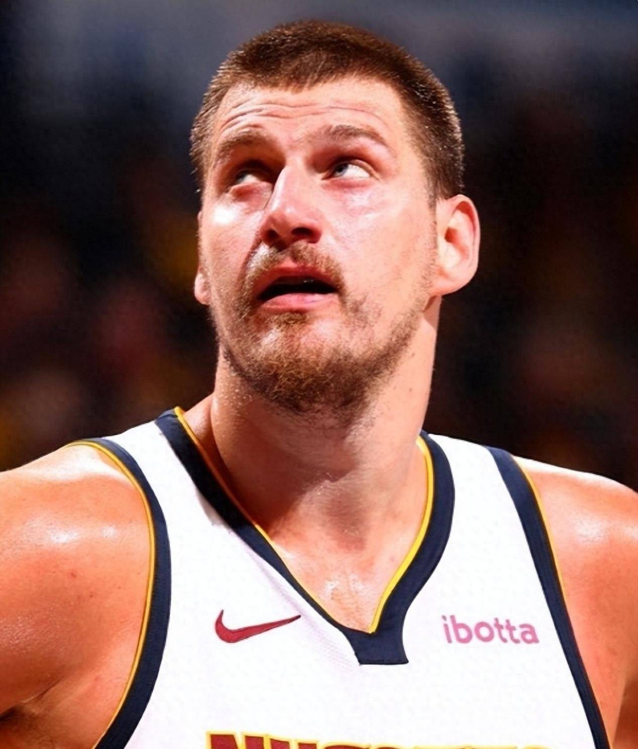 雷霆轻取掘金，约基奇关键制胜