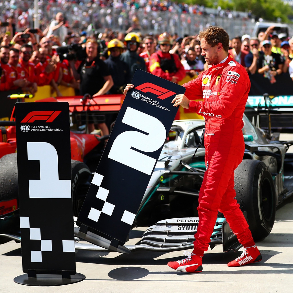 哈斯车队鏖战雷诺车队，汉密尔顿刷新纪录