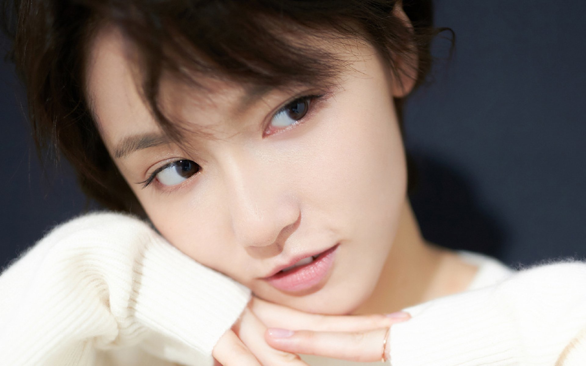 皮克发挥完美却难阻芬兰队强压巴萨,北欧黑马震撼诺坎普