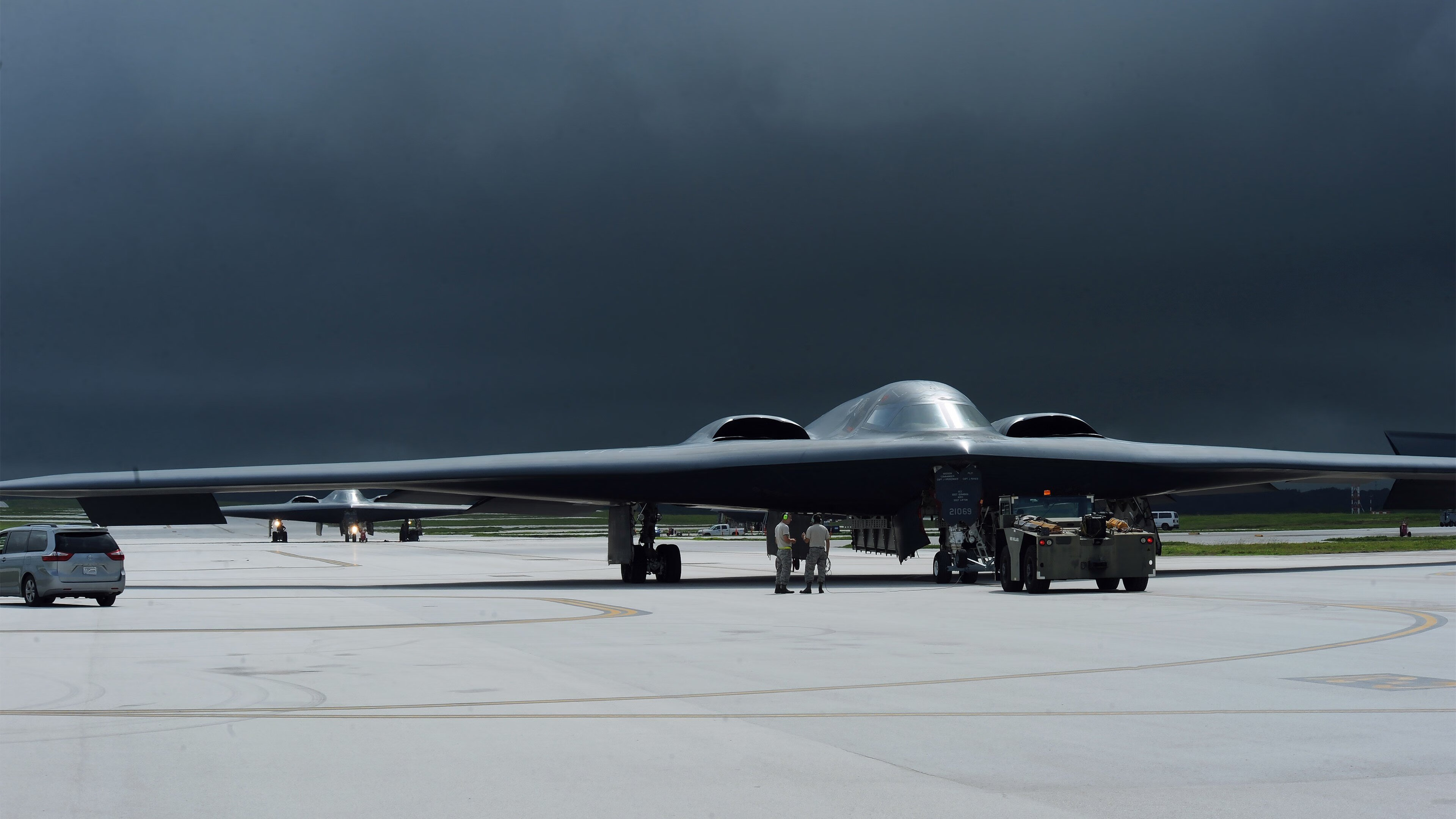 霍勒迪用关键攻防终结争议，他是广东男篮真正的节拍器