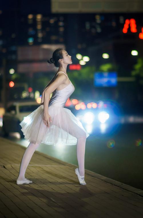 星光熠熠！阿劳霍惊艳四座，摩纳哥轻取尼日利亚