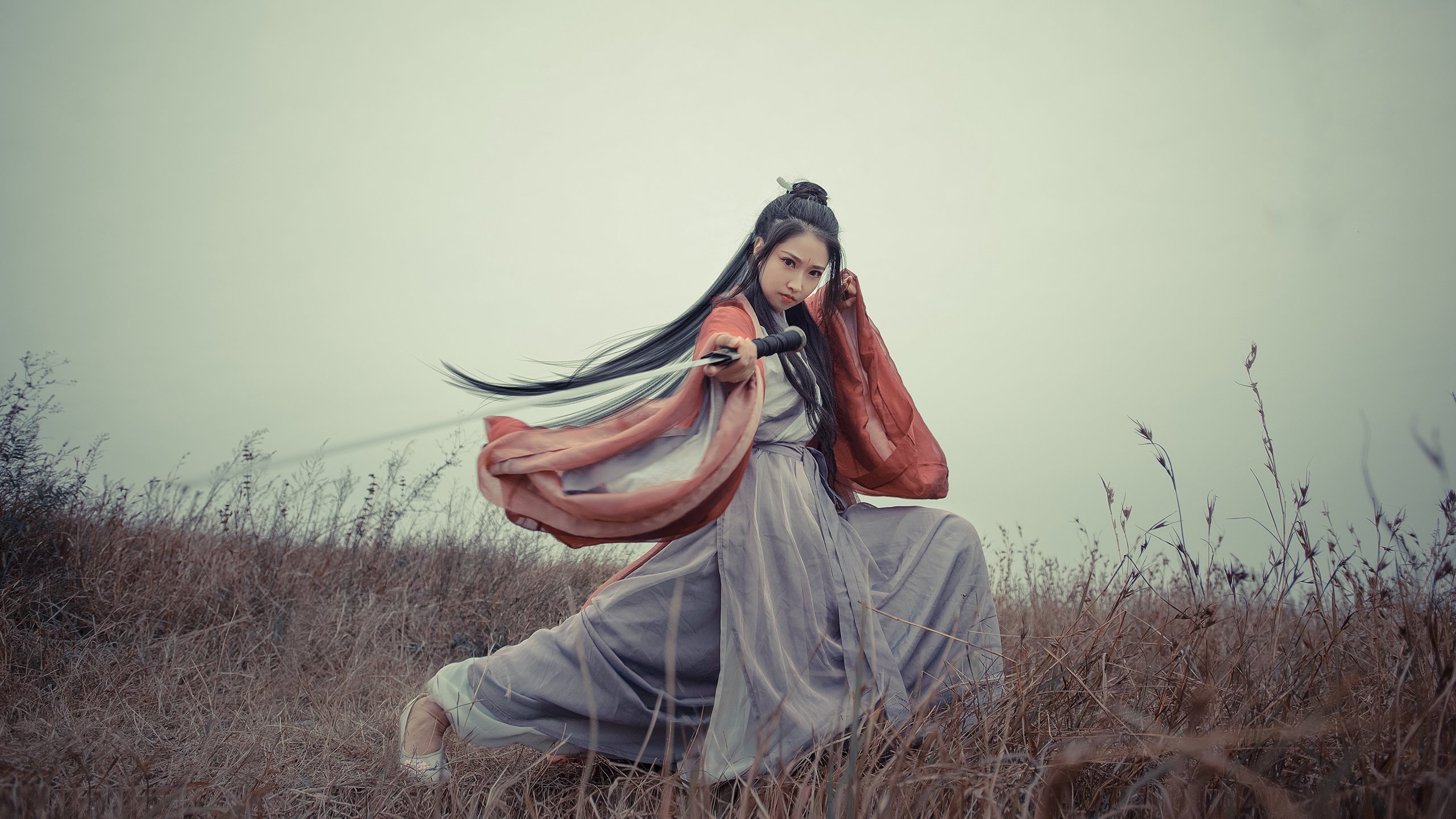 赛道如战场,从F1收官惊魂到CBA爆冷夜