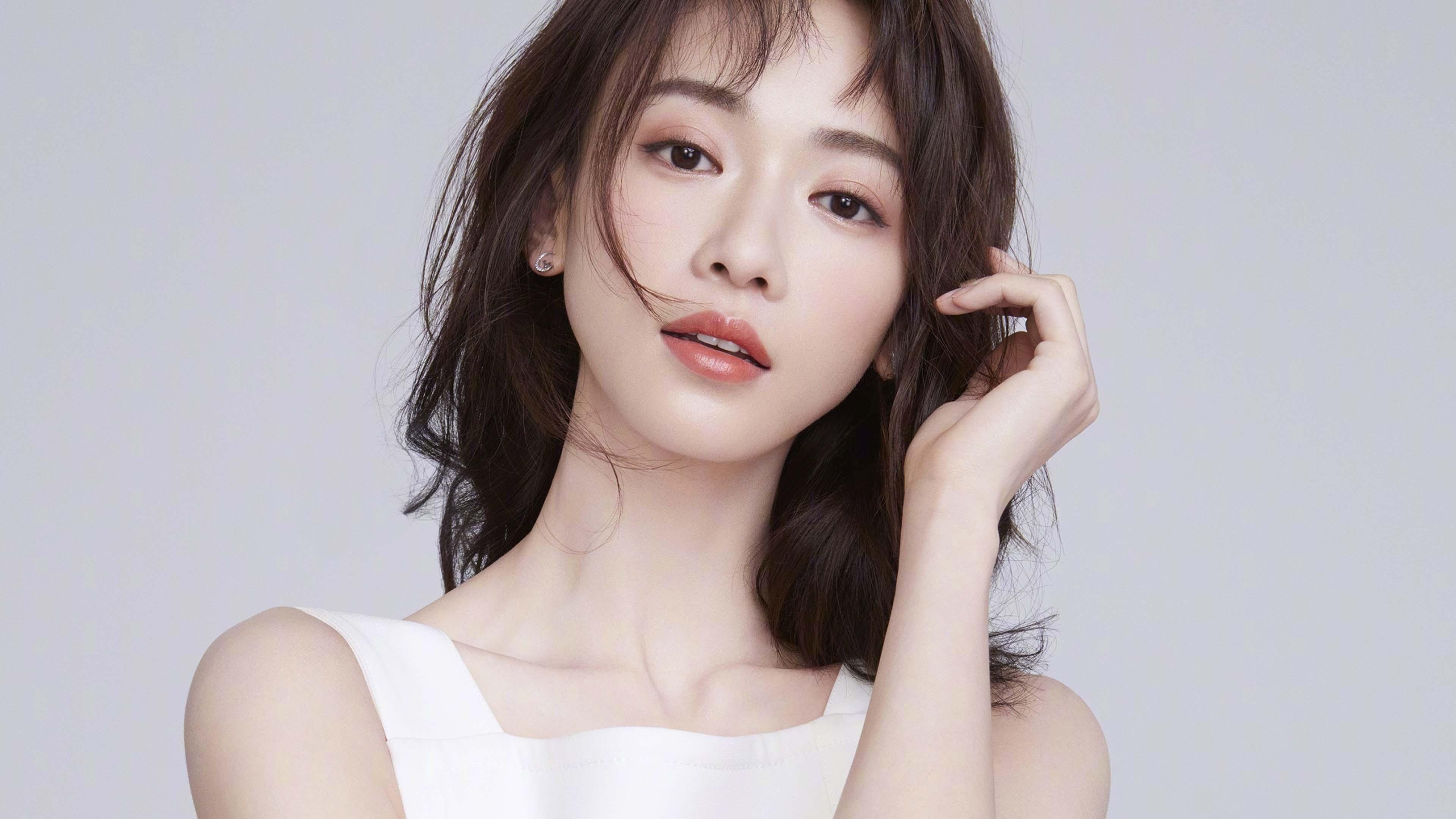 篮球巨人在足球之夜，戈贝尔数据全面爆炸，致敬西甲国家德比