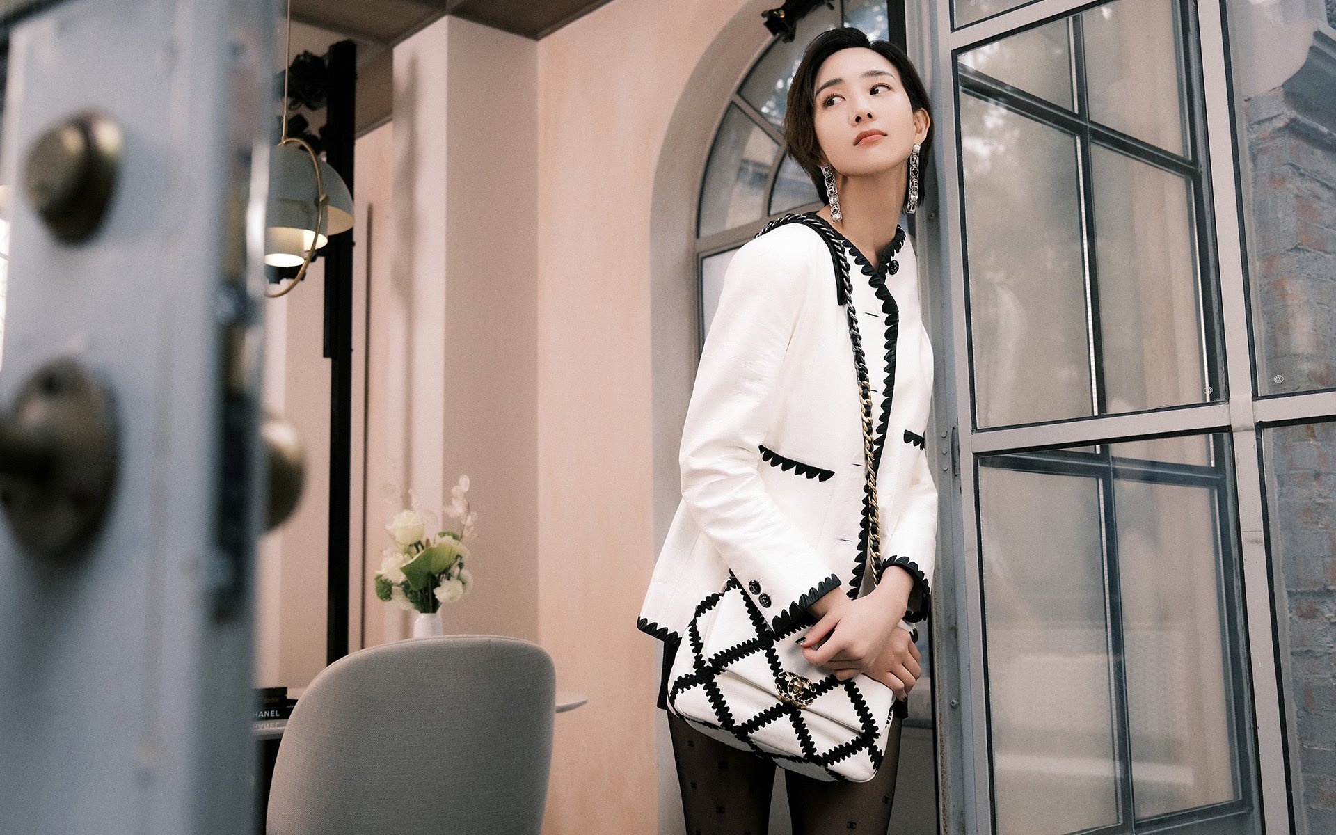 唯一性的双重奏,F1街道赛的生死时速与76人队的节奏魔术